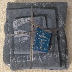Pottery Barn Harry Potter Bath towel set